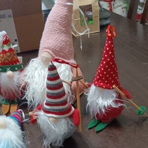 GNOMES Holiday Time all 8